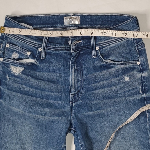 Mother The Weekender Fray Mid-Rise Flared Jeans Sz 25 US Original Blue Denim - Picture 13 of 16